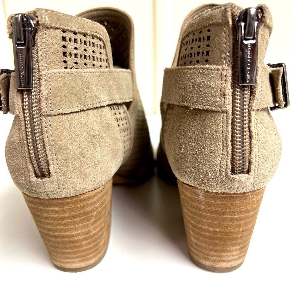 Vince Camuto Naryka ankle buckle Bootie suede leather tan women’s size 8 - Picture 9 of 10
